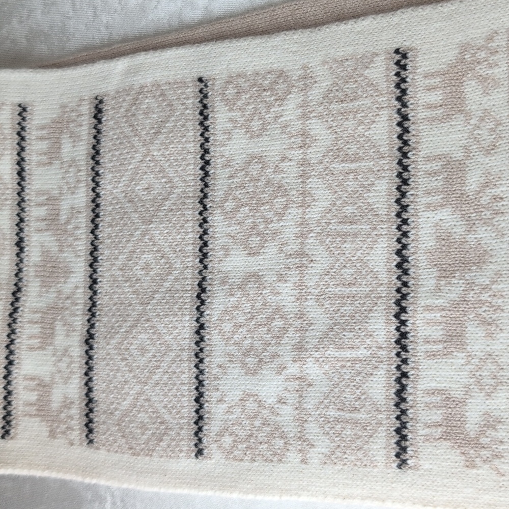 Talbots Scarf NWT ! - Picture 12 of 14